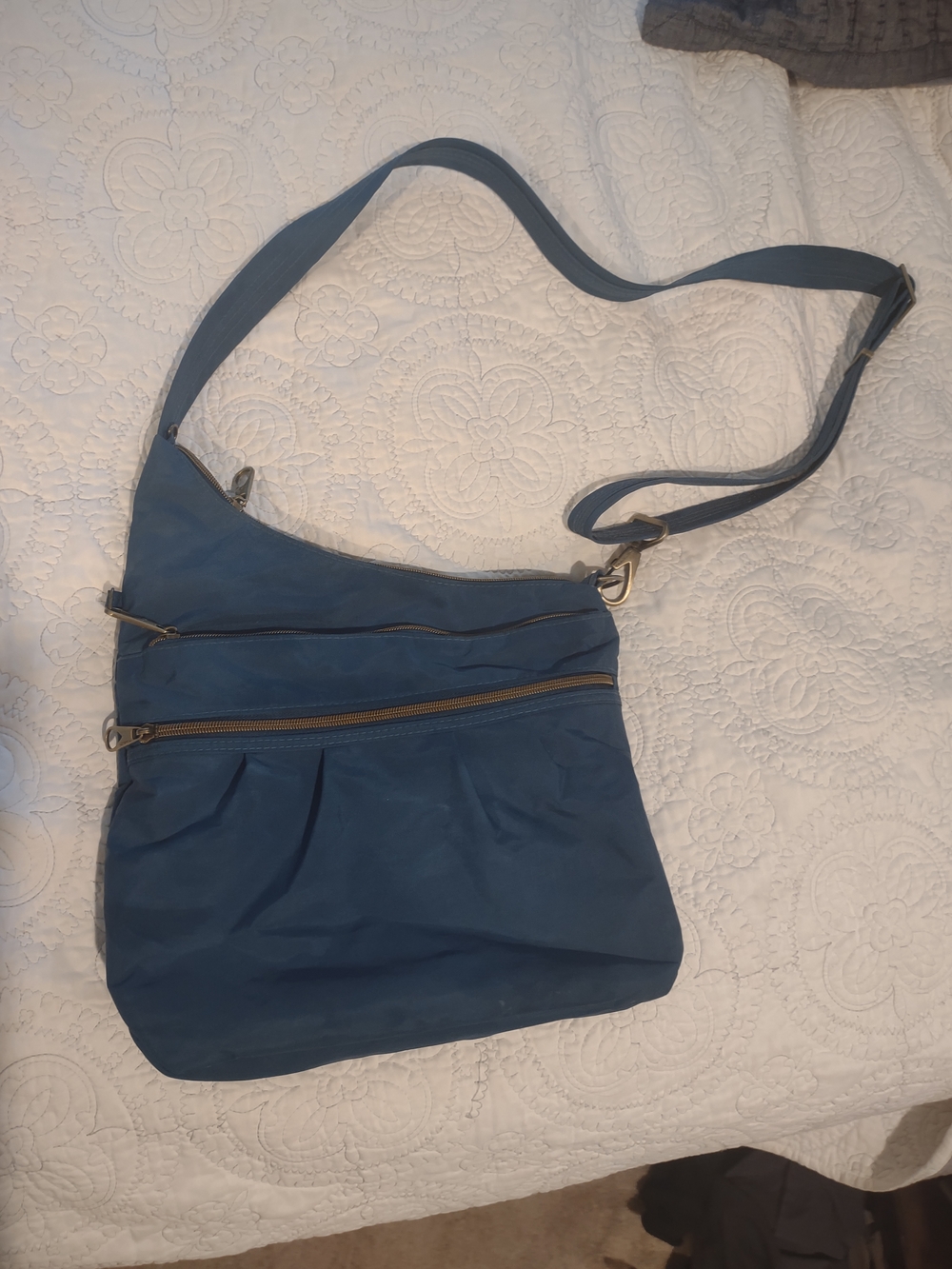 Travelon Women’s Anti-theft Blue Crossbody Shoulder Bag For Travel - Picture 11 of 11